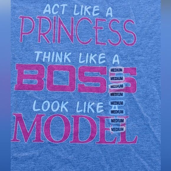 NWT Grafic Tee   - Picture 2 of 5